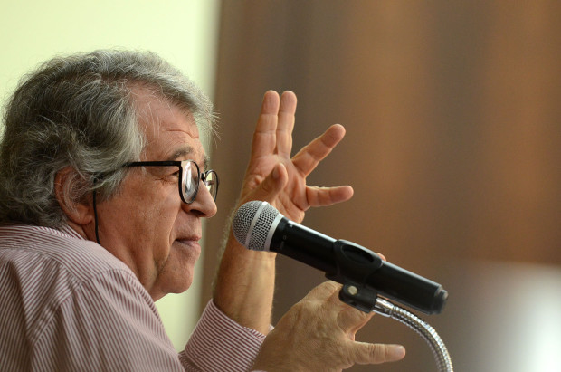 Uberização nos leva para a servidão, diz pesquisador